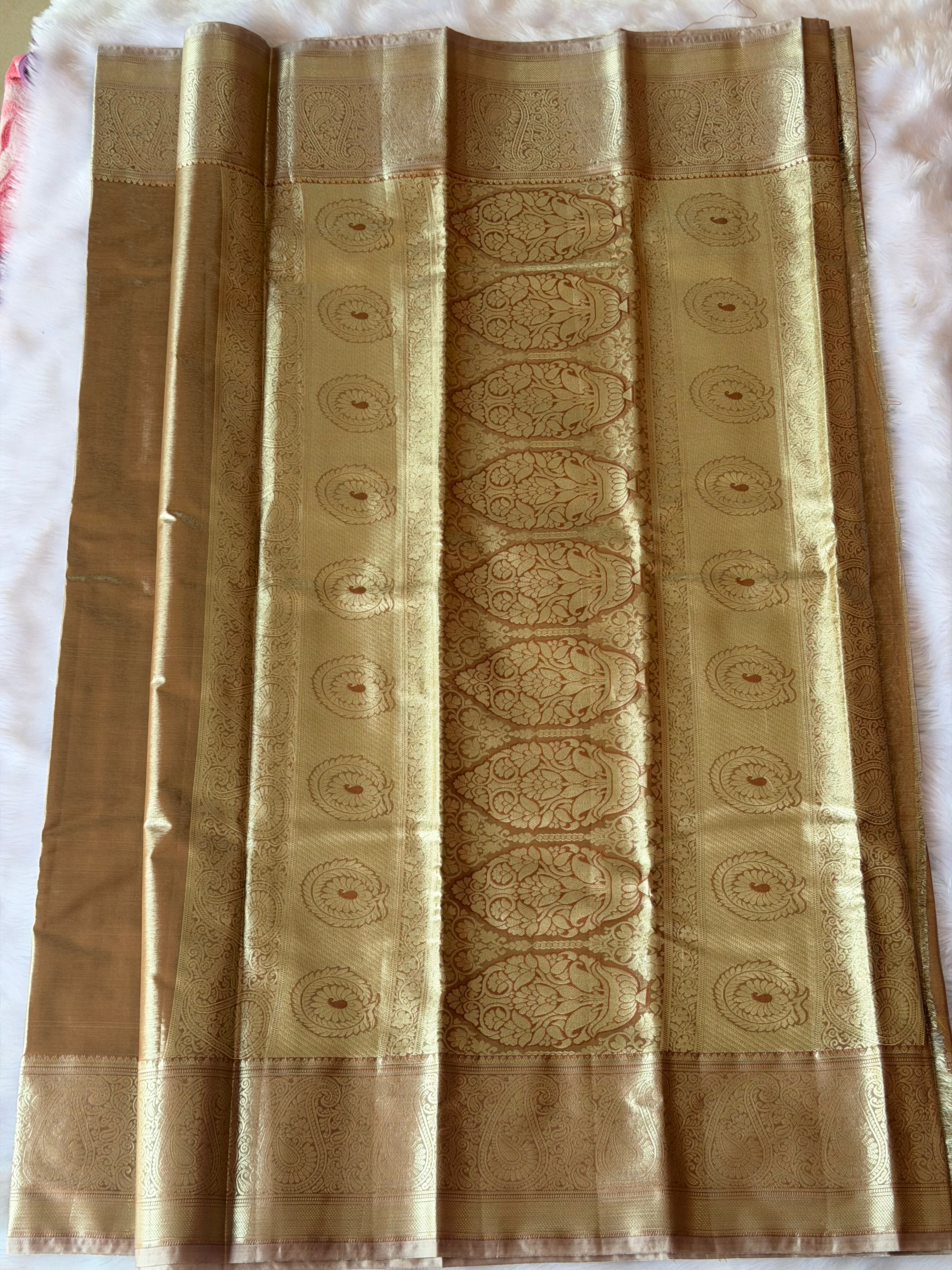 Rich zari pallu and border detail on Kanchipuram tissue silk saree - KPTIS003